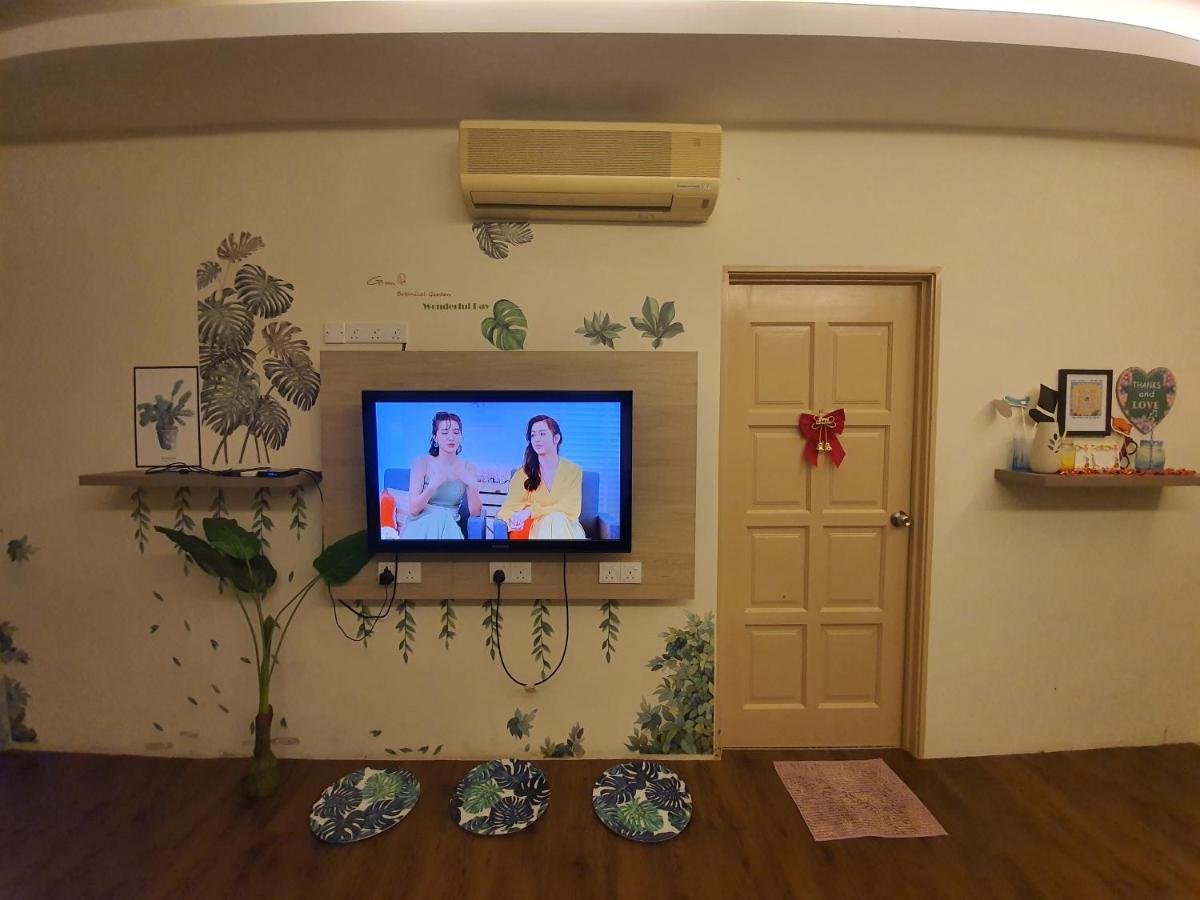 Swimming Pool Party House Batu Pahat Exterior foto